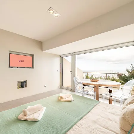 Guestready - Beachfront Apartment